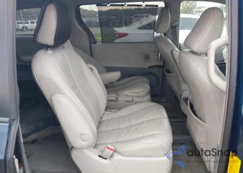 2011 Toyota Sienna Xle z USA, uszkodzony, nr VIN 5TDDK3DC1BS019352